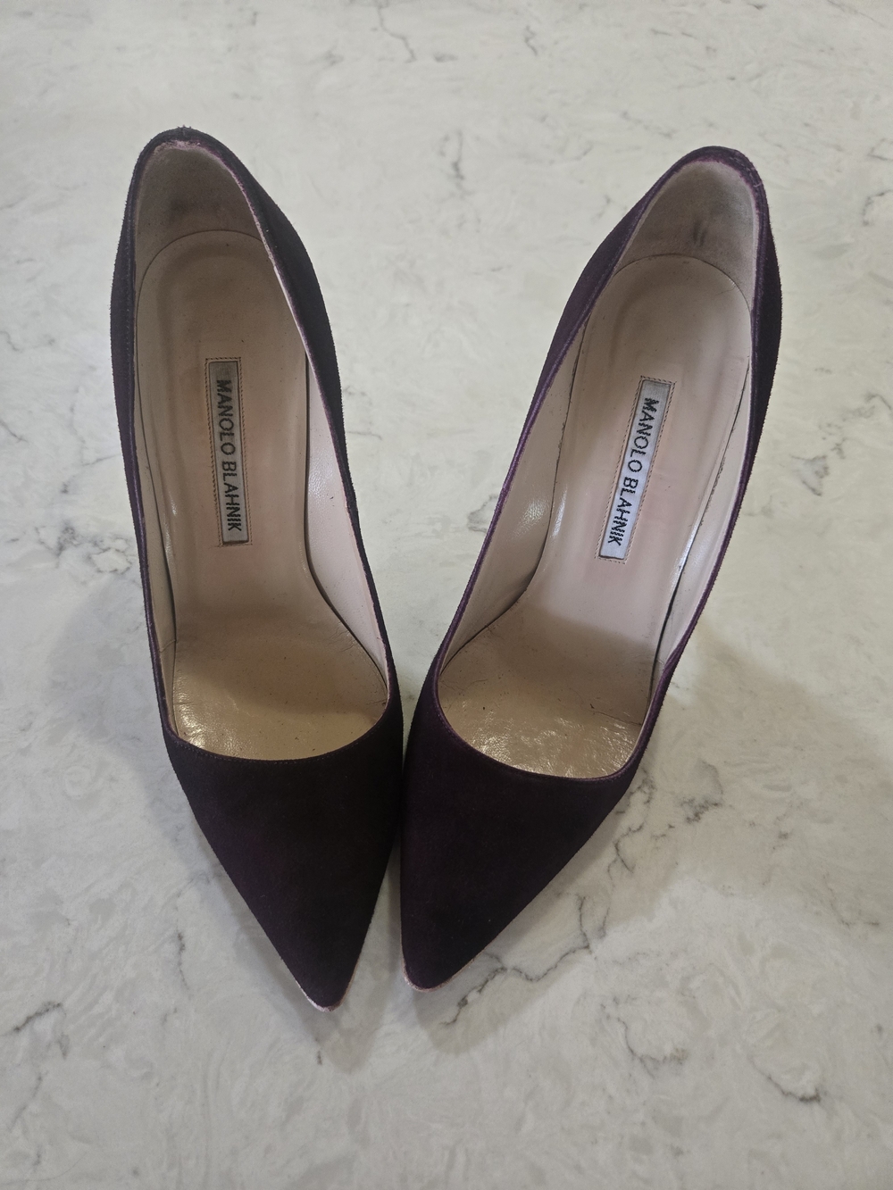 Manolo Blahnik Women's Pointed Suede Pumps in Plum 36.5